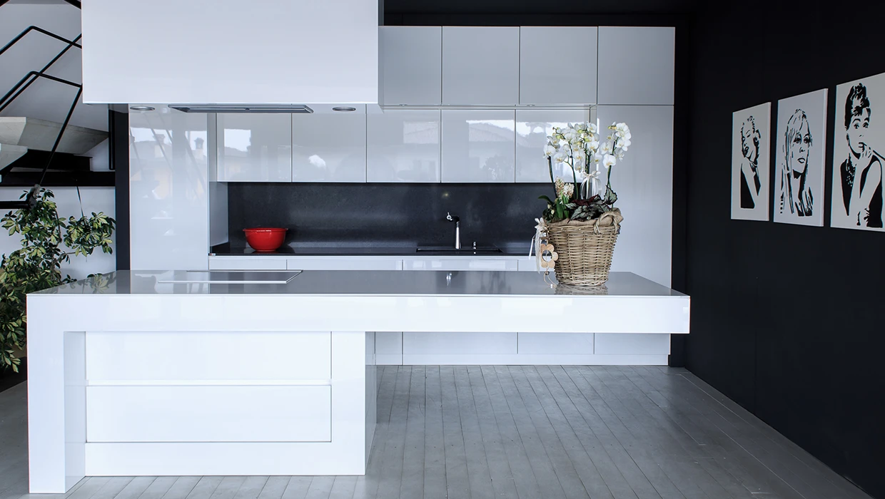 Modern kitchen glossy lacquered